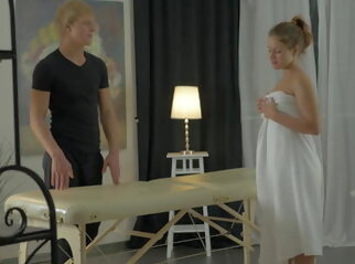 sex - blonde massage